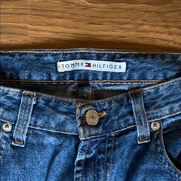 VINTAGE TOMMY HILFIGER MOM JEANS! - Picture 3 of 5